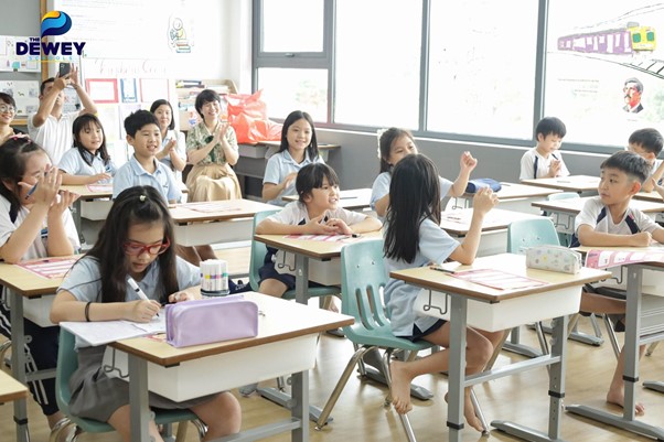 Ngoại Ngữ Thần Đồng Bị Kiến Nghị Ngừng Hoạt Động